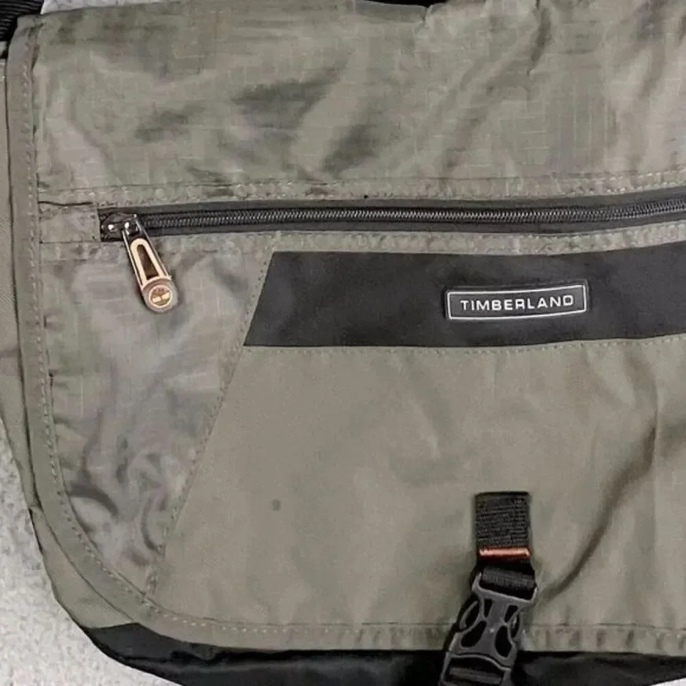 TIMBERLAND ROUTE 4 MESSENGER BAG MOUNTAIN GREEN
